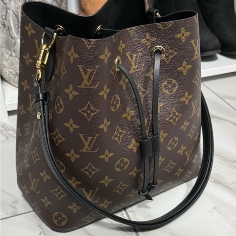Louis Vuitton NeoNoe 🖤